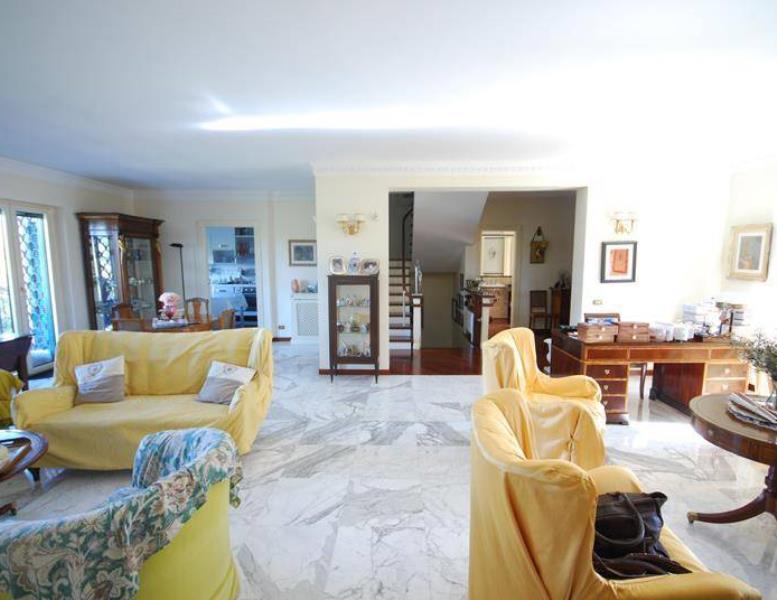 casa indipendente in vendita a Castel Madama