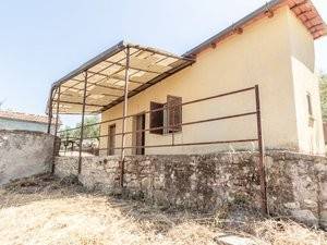 casa indipendente in vendita a Castel Madama