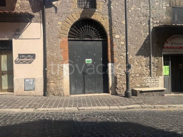 locale commerciale in vendita a Castel Madama