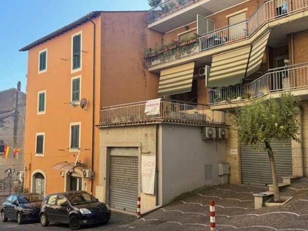 appartamento in vendita a Castel Madama