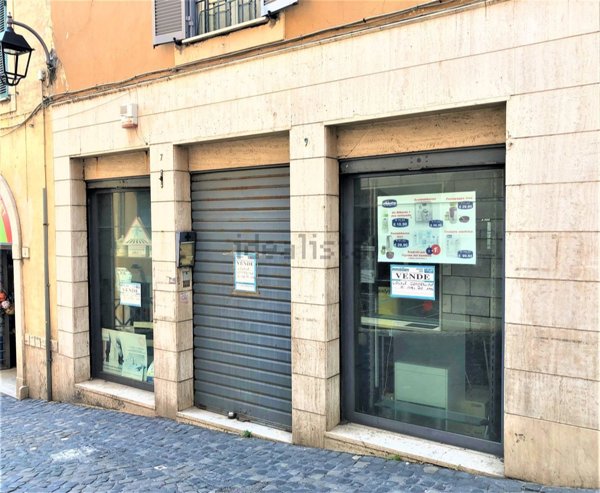 locale commerciale in vendita a Castel Madama