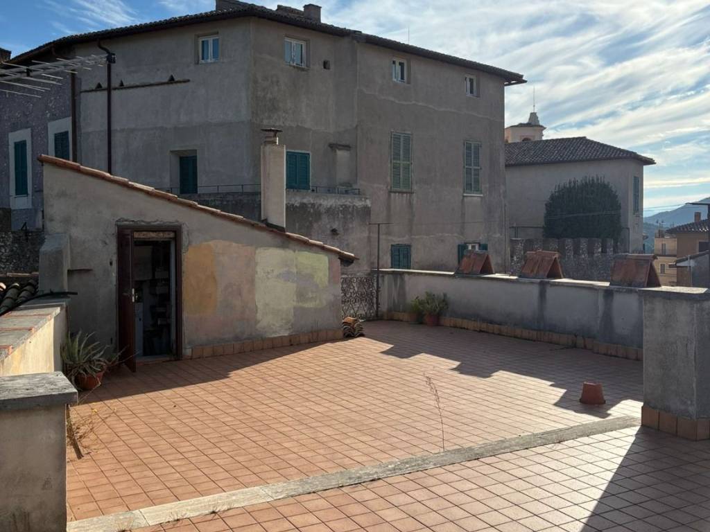 appartamento in vendita a Castel Madama