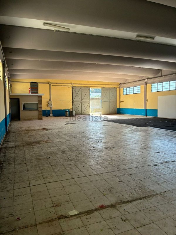 capannone in vendita a Castel Madama