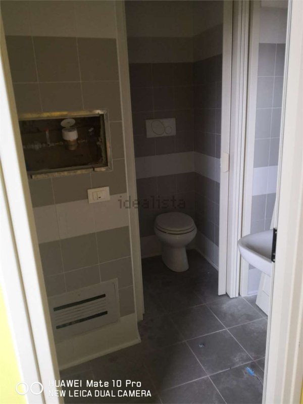 locale commerciale in vendita a Castel Madama