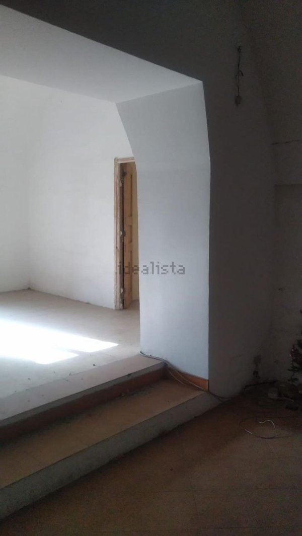 locale commerciale in vendita a Castel Madama