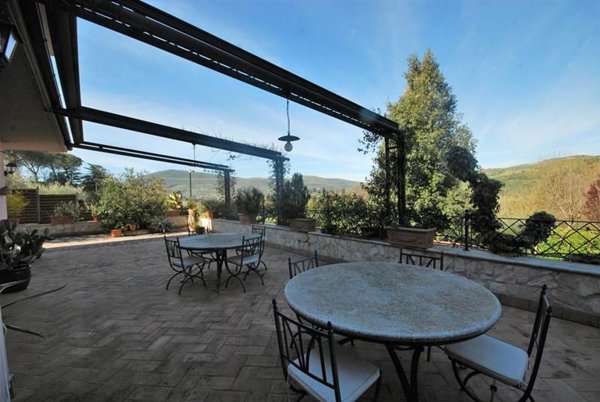 casa indipendente in vendita a Castel Madama