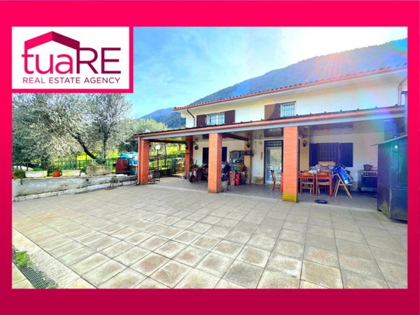 casa indipendente in vendita a Castel Madama in zona Valle Caprara