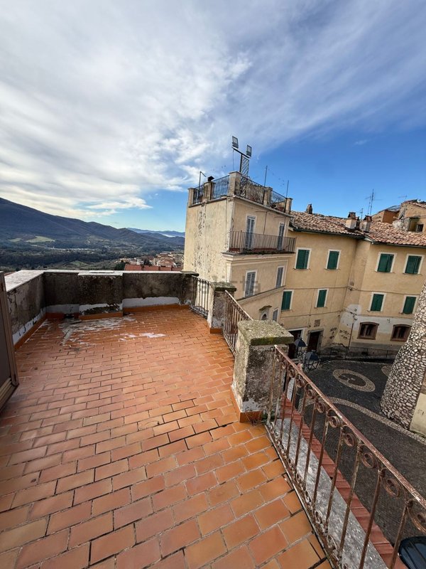 appartamento in vendita a Castel Madama