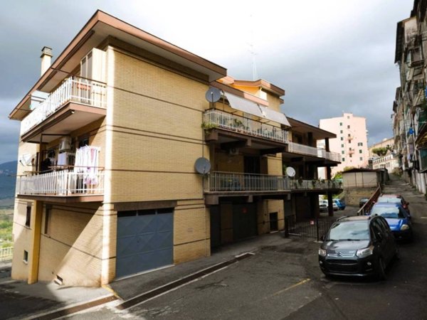 appartamento in vendita a Castel Madama