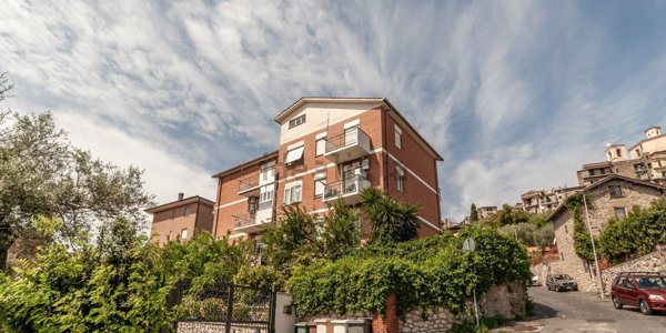 appartamento in vendita a Castel Madama