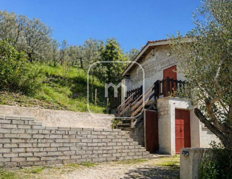 casa indipendente in vendita a Castel Madama in zona Monitola