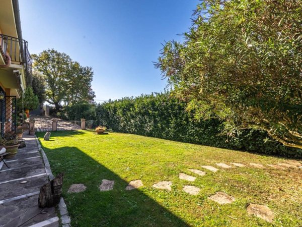 villa in vendita a Castel Madama
