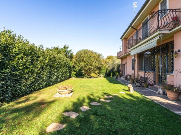 villa in vendita a Castel Madama