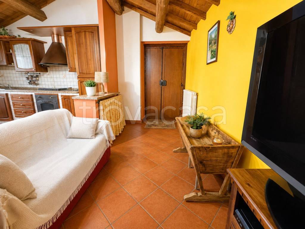 appartamento in vendita a Castel Madama