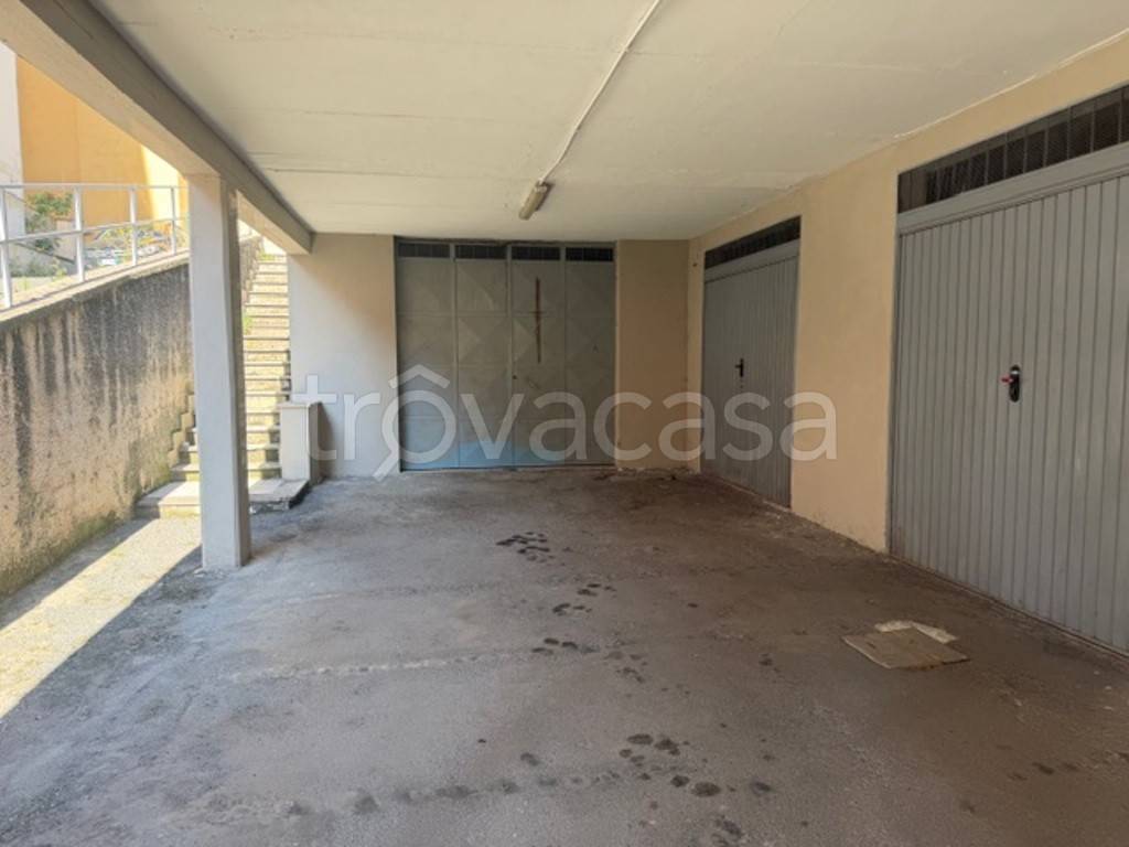box auto in vendita a Castel Madama