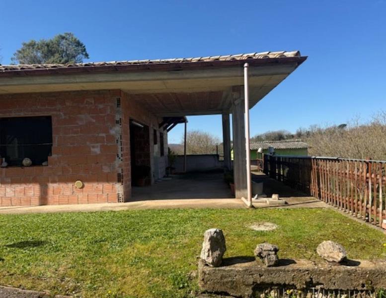 casa indipendente in vendita a Castel Madama
