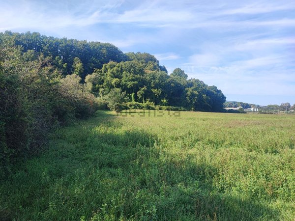 terreno in vendita a Castel Madama in zona Valle Caprara
