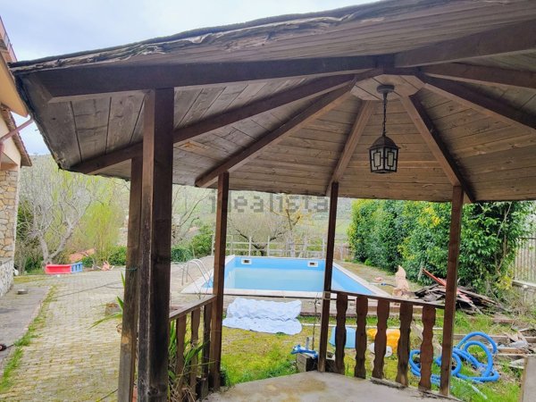 casa indipendente in vendita a Castel Madama in zona Valle Caprara