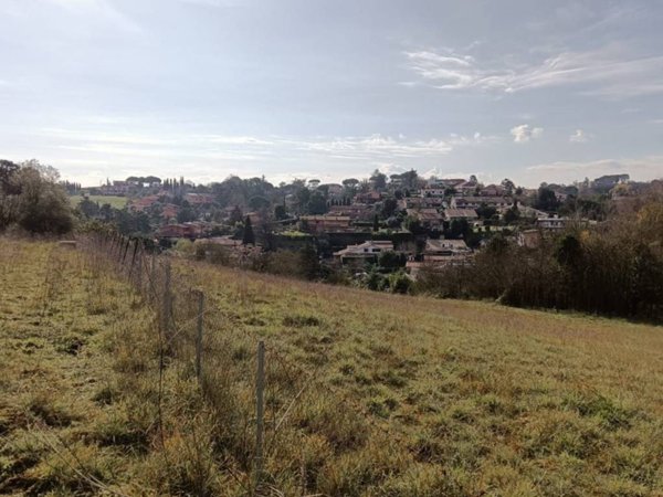 terreno agricolo in vendita a Castelnuovo di Porto