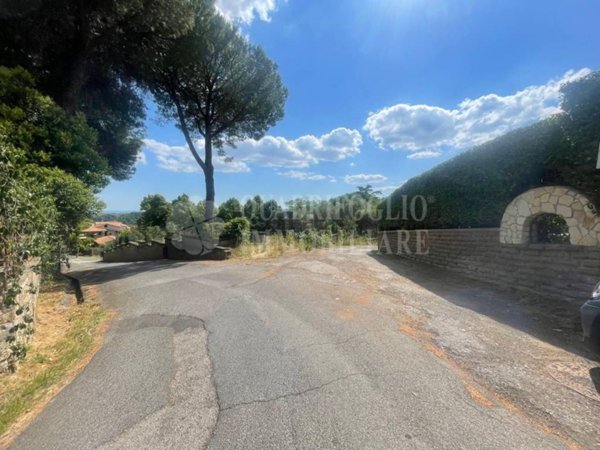 terreno agricolo in vendita a Castelnuovo di Porto