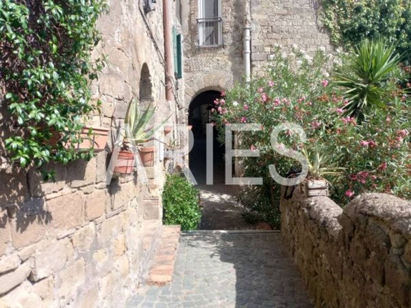 locale di sgombero in vendita a Castelnuovo di Porto