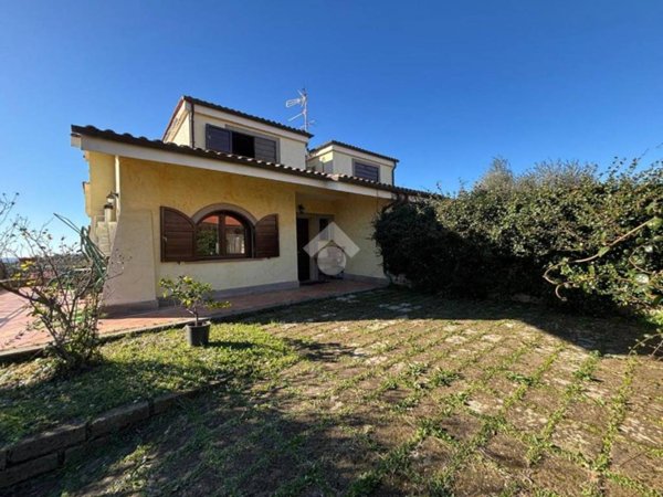 appartamento in vendita a Castelnuovo di Porto in zona Vallelinda