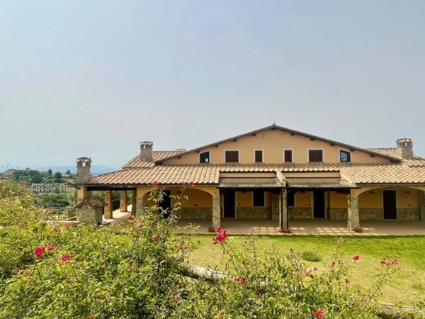 villa in vendita a Castelnuovo di Porto