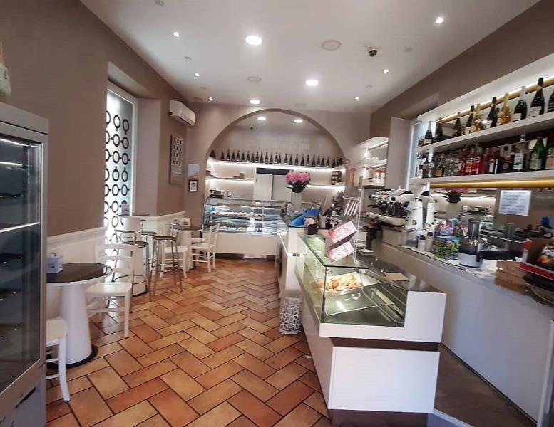 locale commerciale in vendita a Castelnuovo di Porto