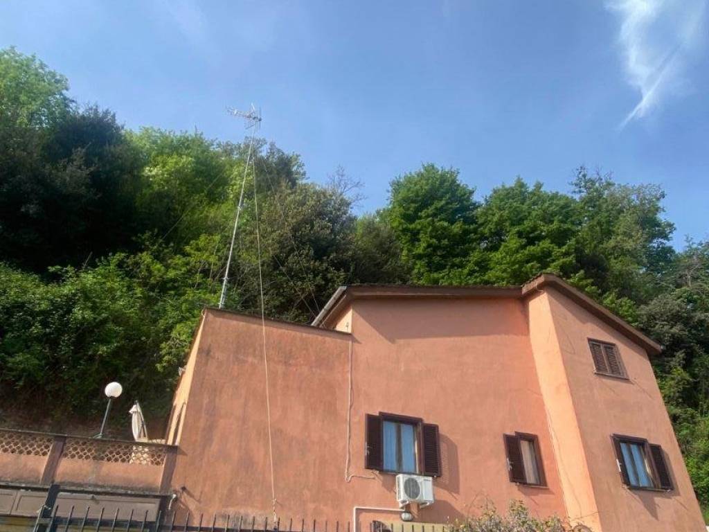 casa indipendente in vendita a Castelnuovo di Porto in zona Vallelinda