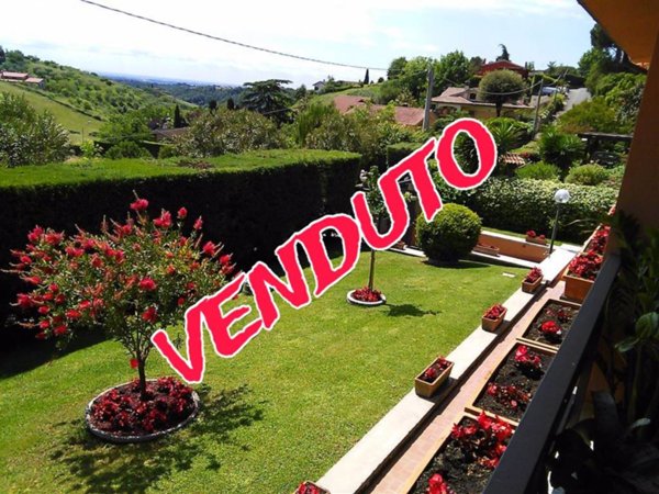 casa indipendente in vendita a Castelnuovo di Porto