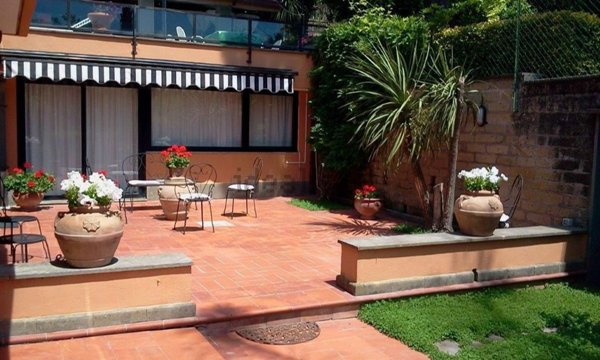 casa indipendente in vendita a Castelnuovo di Porto