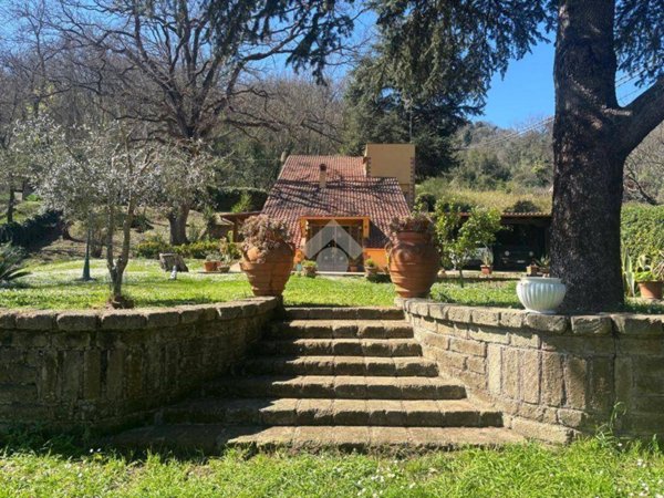 casa indipendente in vendita a Castelnuovo di Porto in zona Vallelinda