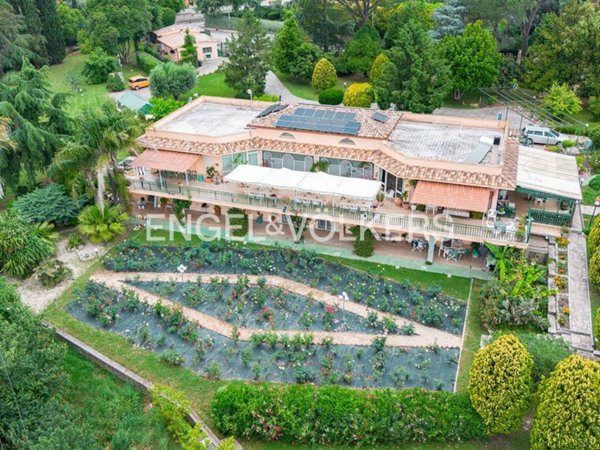 casa indipendente in vendita a Castelnuovo di Porto