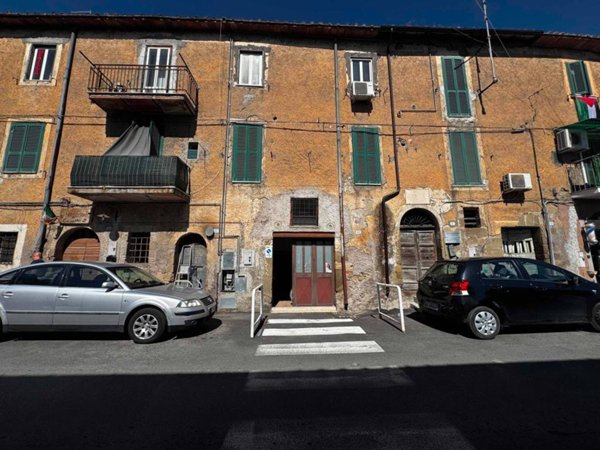 negozio in vendita a Castelnuovo di Porto