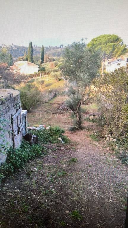 casa indipendente in vendita a Castelnuovo di Porto