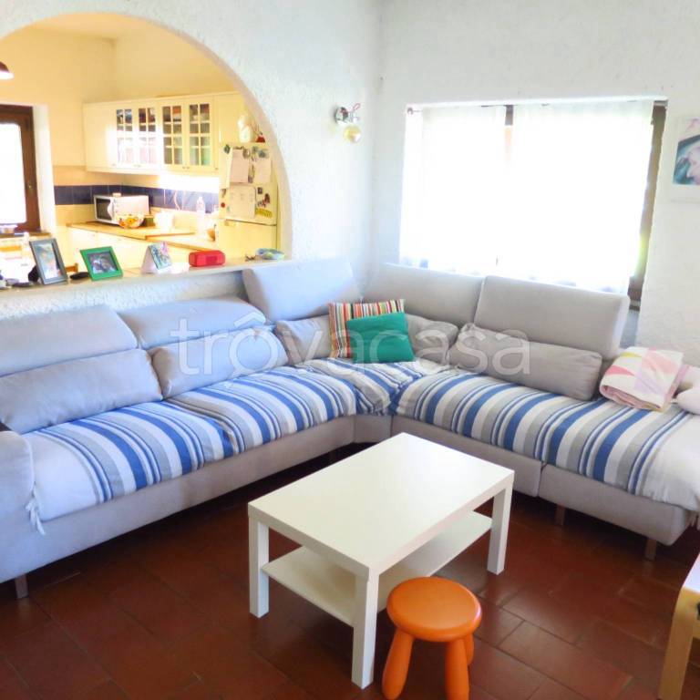 casa indipendente in vendita a Castelnuovo di Porto