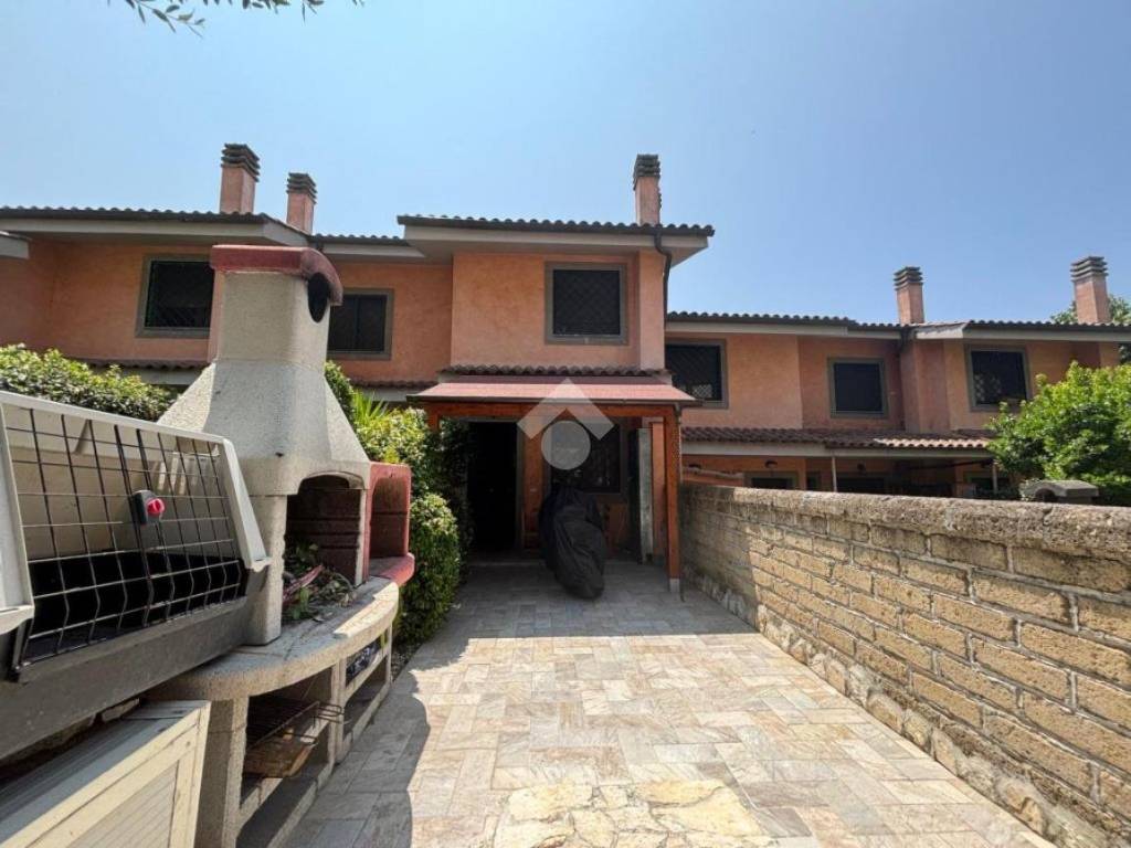 quadrivano in vendita a Castelnuovo di Porto