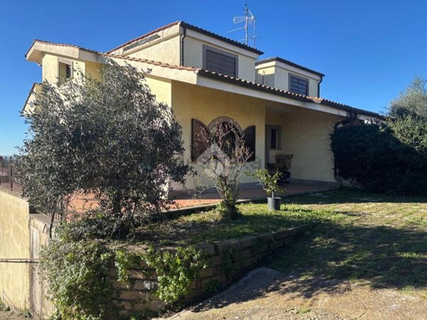 appartamento in vendita a Castelnuovo di Porto in zona Vallelinda