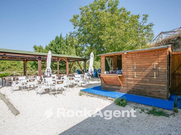 negozio in vendita a Castelnuovo di Porto