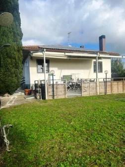 casa indipendente in vendita a Castelnuovo di Porto