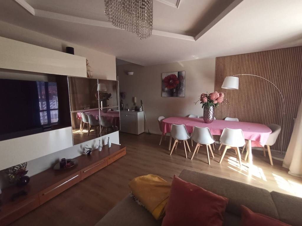 casa indipendente in vendita a Castelnuovo di Porto