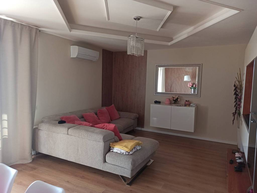 casa indipendente in vendita a Castelnuovo di Porto