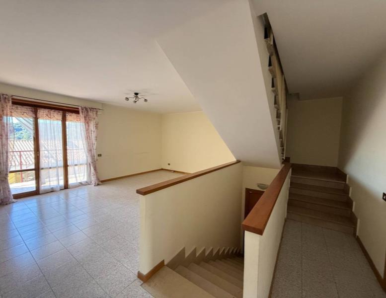 casa indipendente in vendita a Castelnuovo di Porto