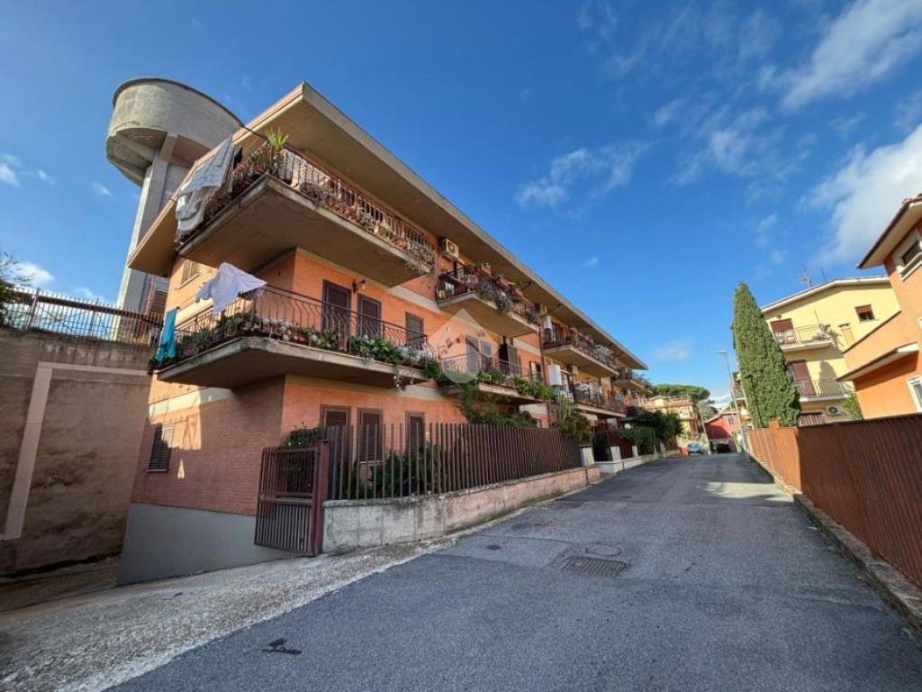 appartamento in vendita a Castelnuovo di Porto in zona Pontestorto
