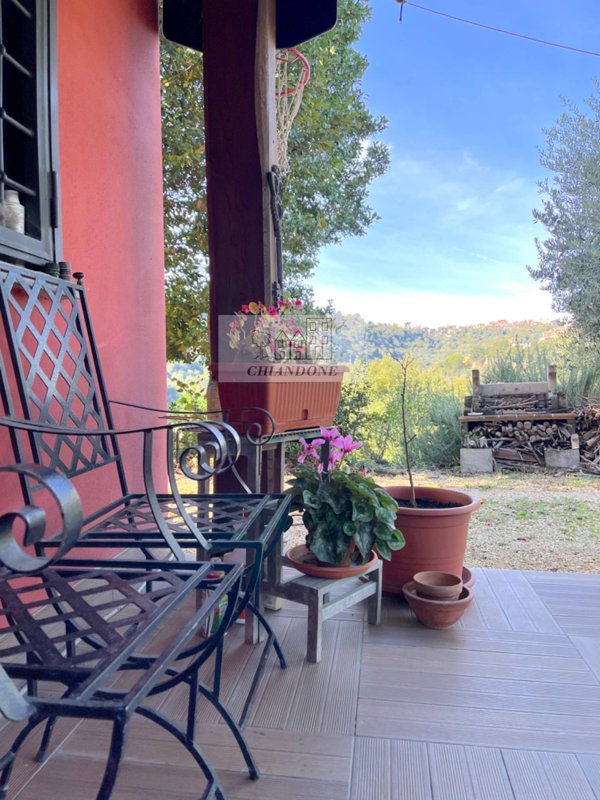 casa indipendente in vendita a Castelnuovo di Porto