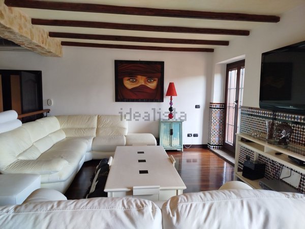 casa indipendente in vendita a Castelnuovo di Porto