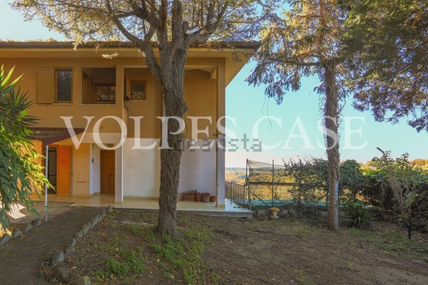 casa indipendente in vendita a Castelnuovo di Porto