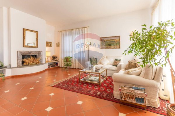 casa indipendente in vendita a Castelnuovo di Porto