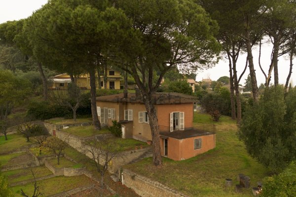 casa indipendente in vendita a Castelnuovo di Porto