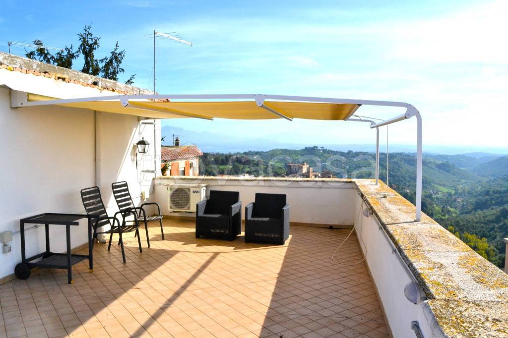 appartamento in vendita a Castelnuovo di Porto